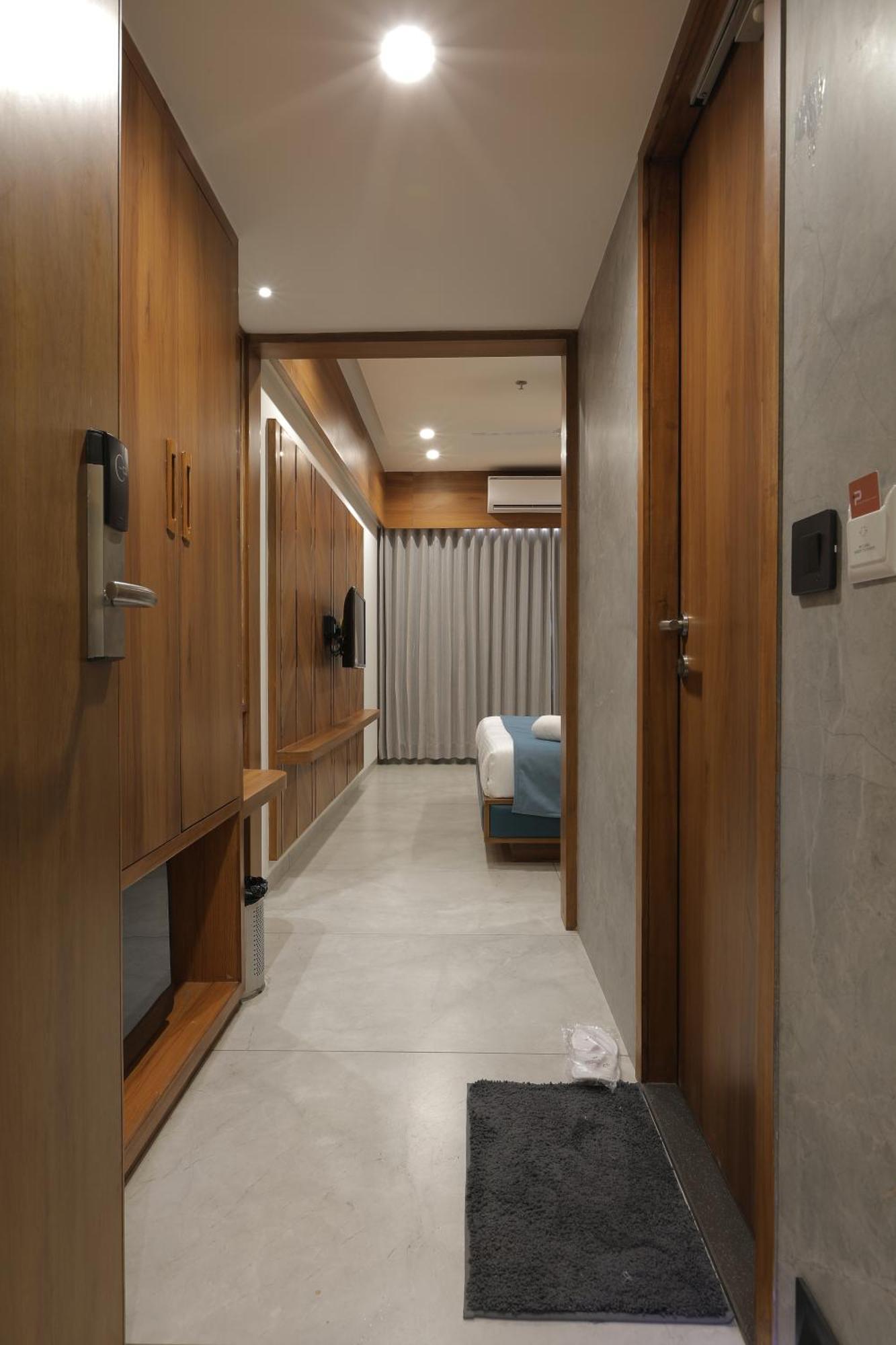 Plenteous Inn Ahmedabad Exteriör bild
