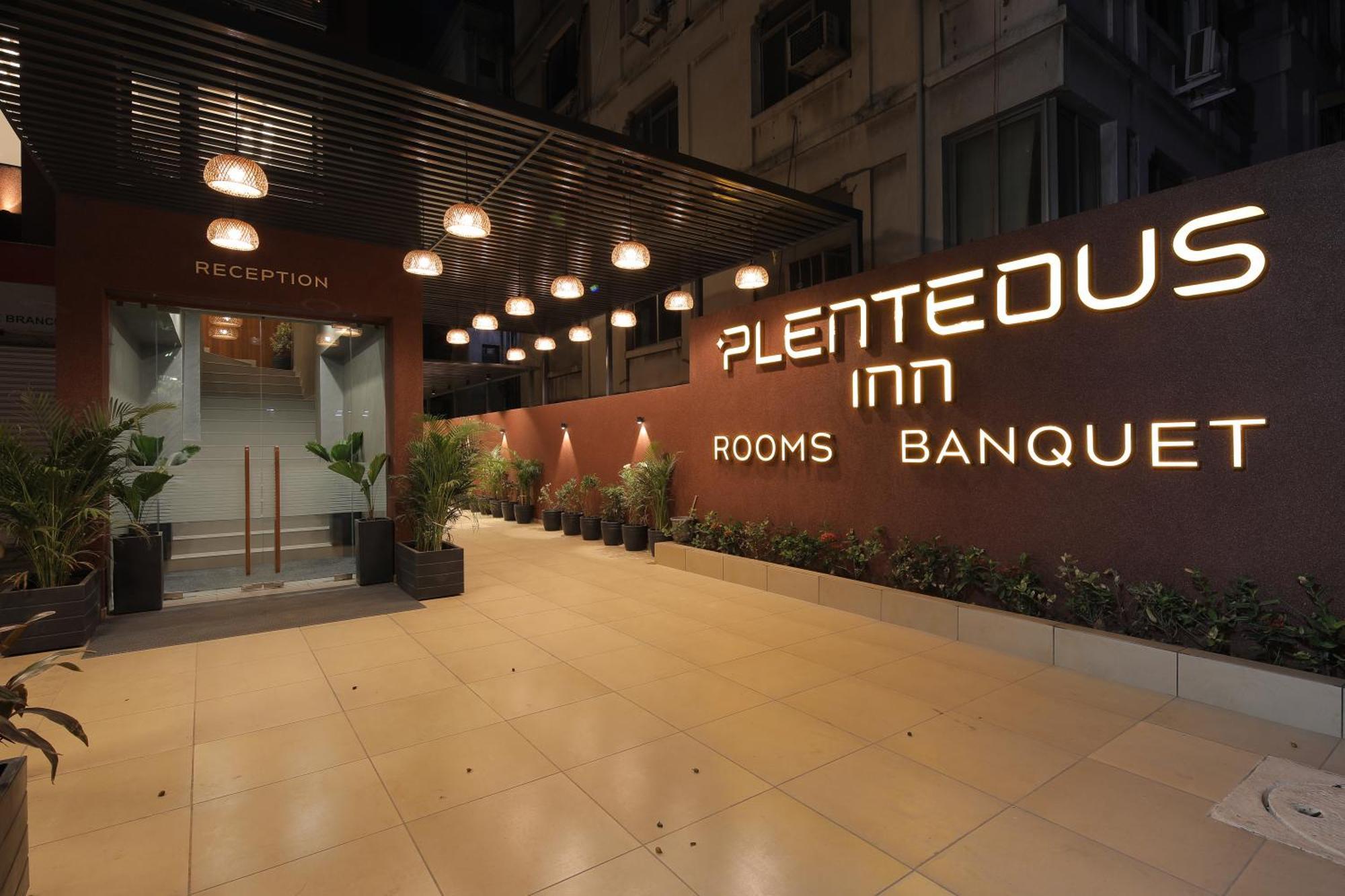 Plenteous Inn Ahmedabad Exteriör bild